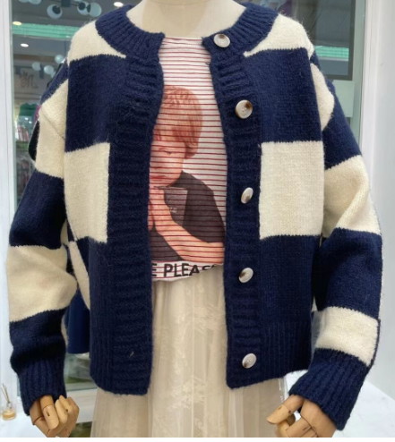 Women's Loose Check Pattern Sweater Coat