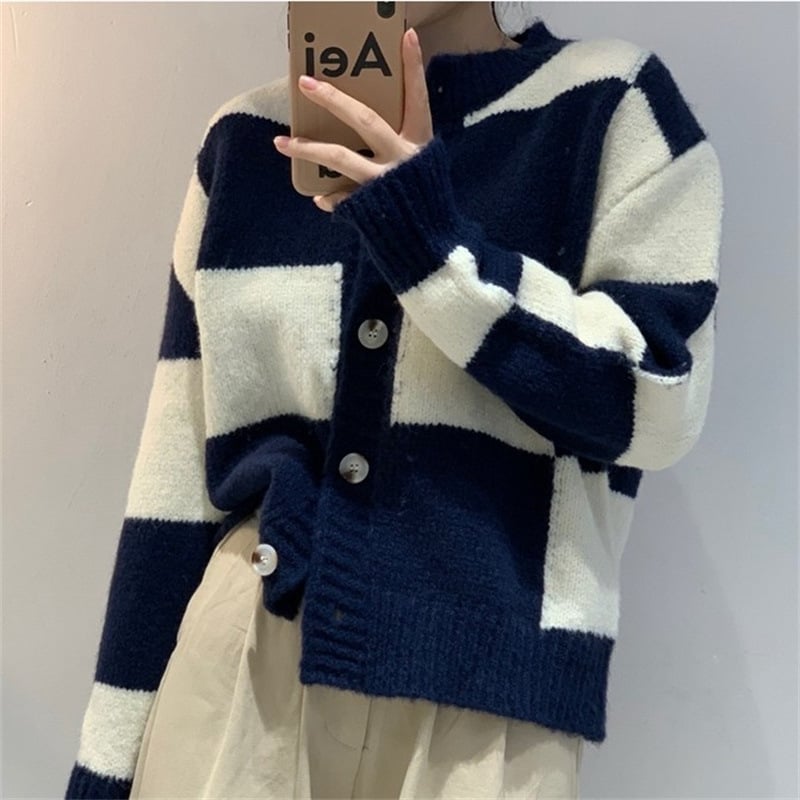 Women's Loose Check Pattern Sweater Coat