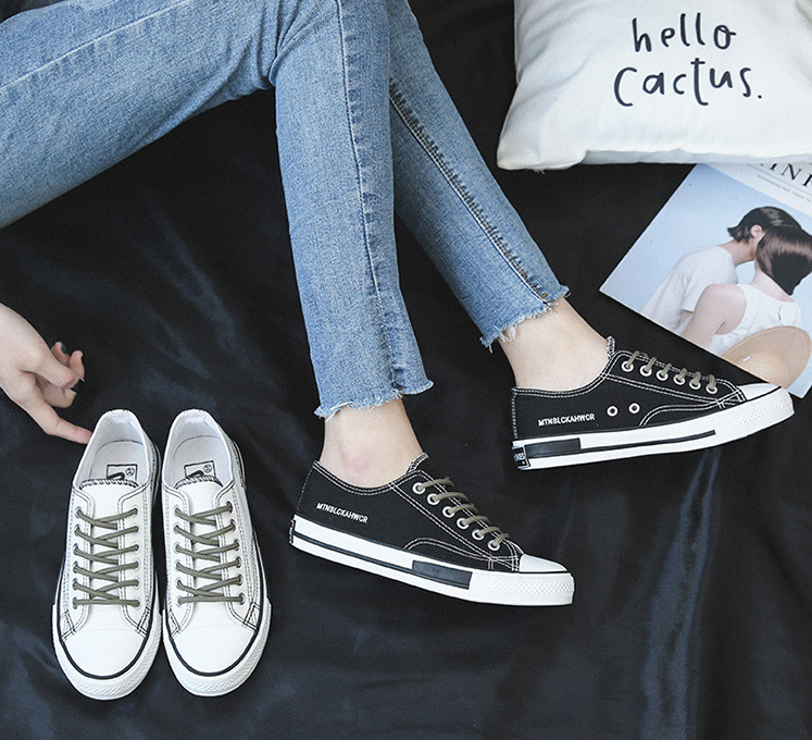 Korean Low-Top Canvas Sneakers