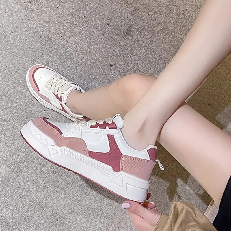 Fashionable Women's Sports Sneakers for All Seasons